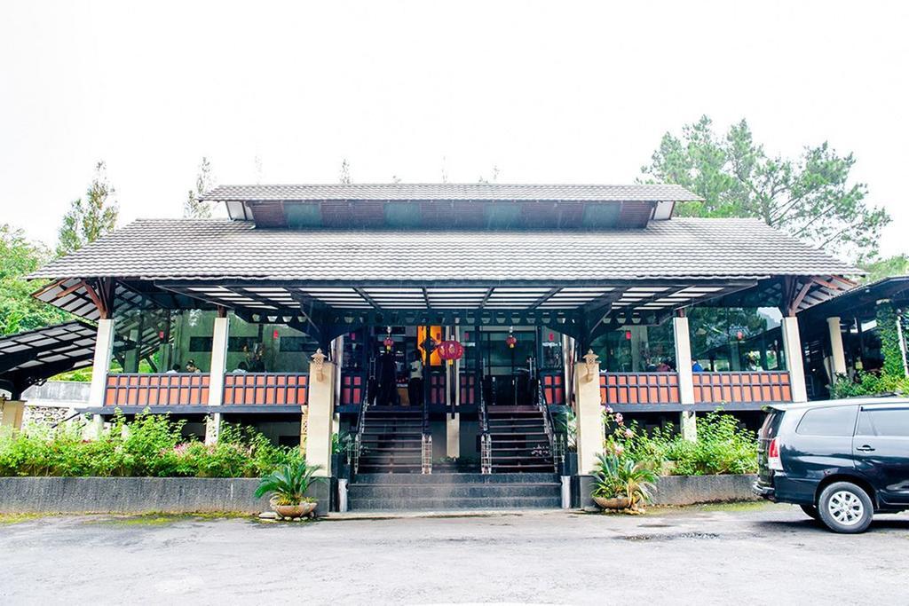 Taman Simalem Resort Tongging ภายนอก รูปภาพ