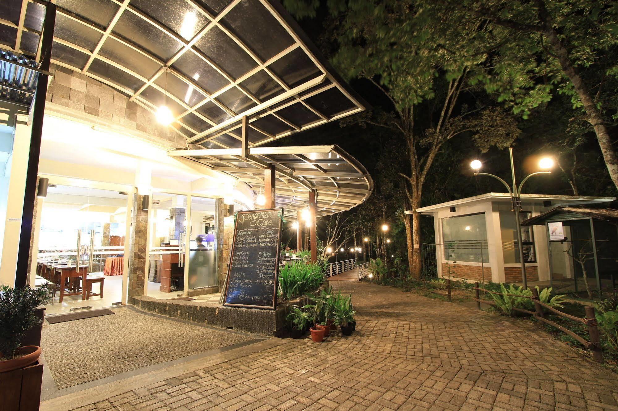 Taman Simalem Resort Tongging ภายนอก รูปภาพ