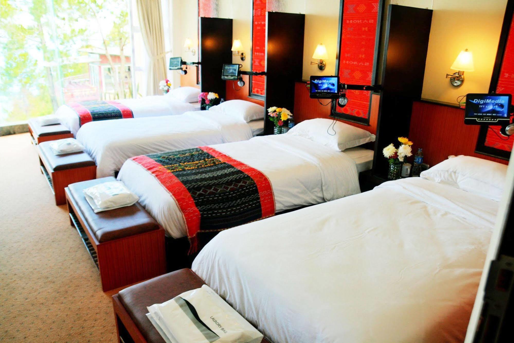 Taman Simalem Resort Tongging ภายนอก รูปภาพ