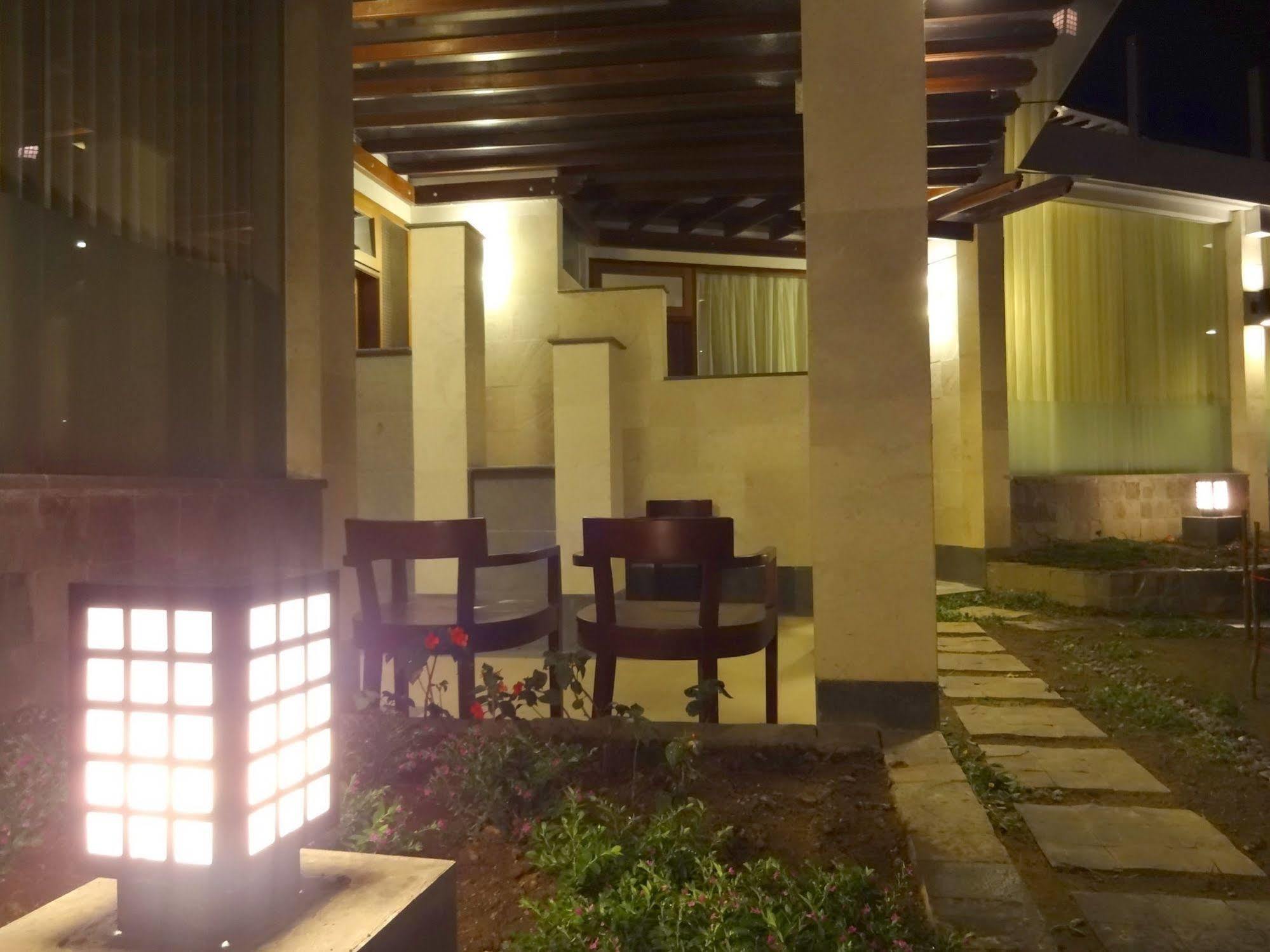 Taman Simalem Resort Tongging ภายนอก รูปภาพ