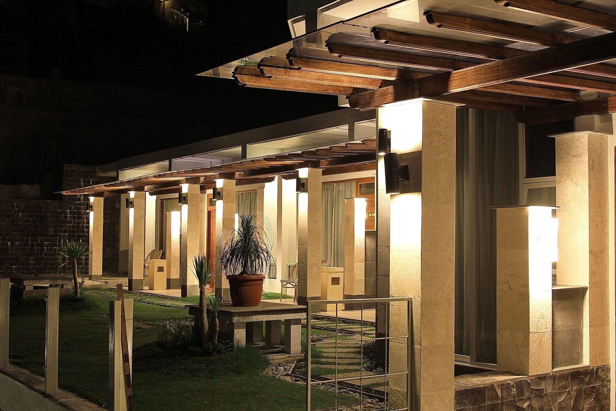 Taman Simalem Resort Tongging ภายนอก รูปภาพ